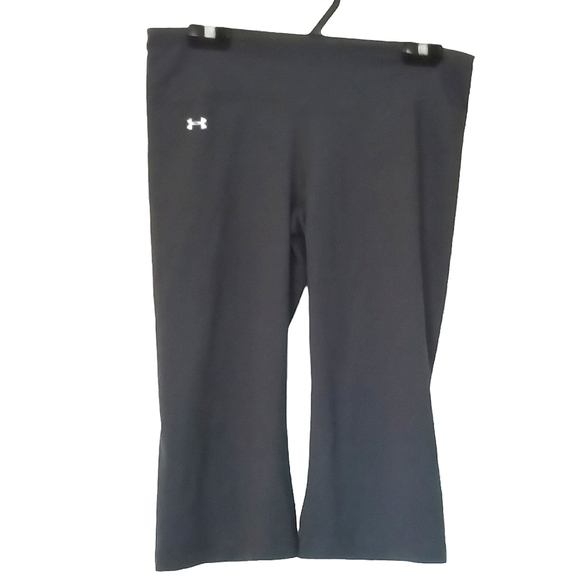 🎊3 FOR $10 UNDER ARMOUR WOMENS MEDIUM CAPRIS SPORTS STRETCH  PANTS - Picture 1 of 2